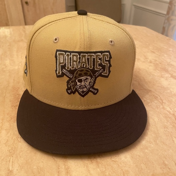 New Era Other - New Era Pittsburgh Pirates Fitted Hat (Custom) 7 3/4